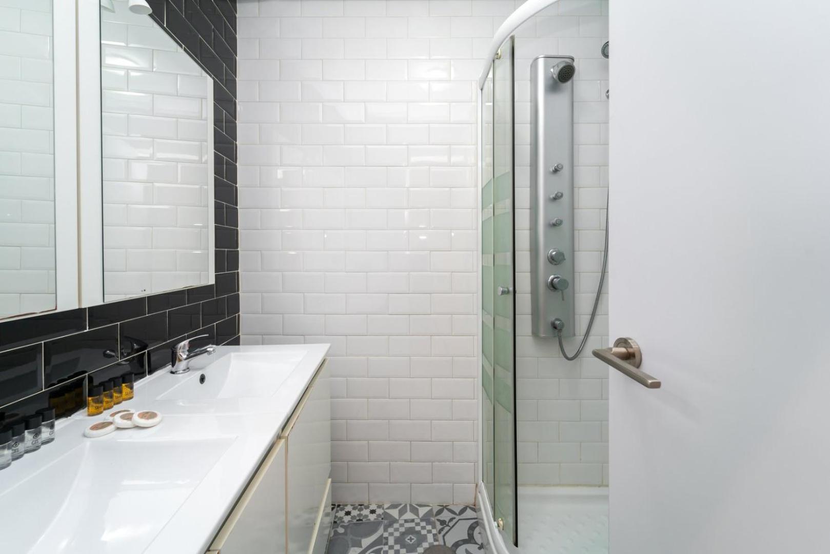 Appartamento Guestready - Mais Um Tijolo Na Parede Madrid Esterno foto